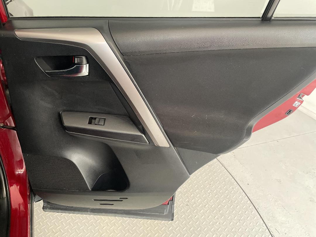 Photo '19' of Toyota Rav4 Photo '19' of Toyota Rav4