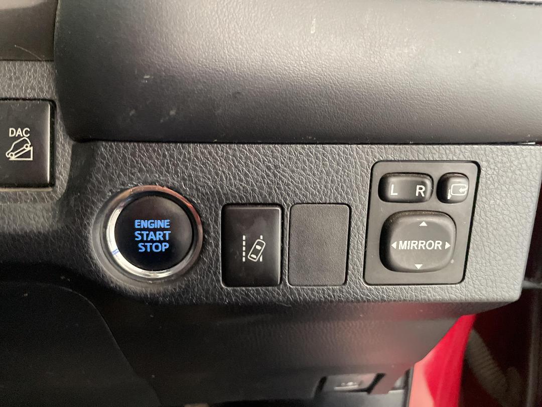 Photo '24' of Toyota Rav4 Photo '24' of Toyota Rav4