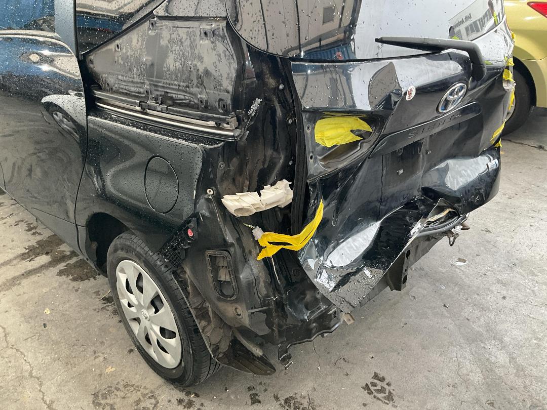 Photo '9' of Toyota Sienta Photo '9' of Toyota Sienta