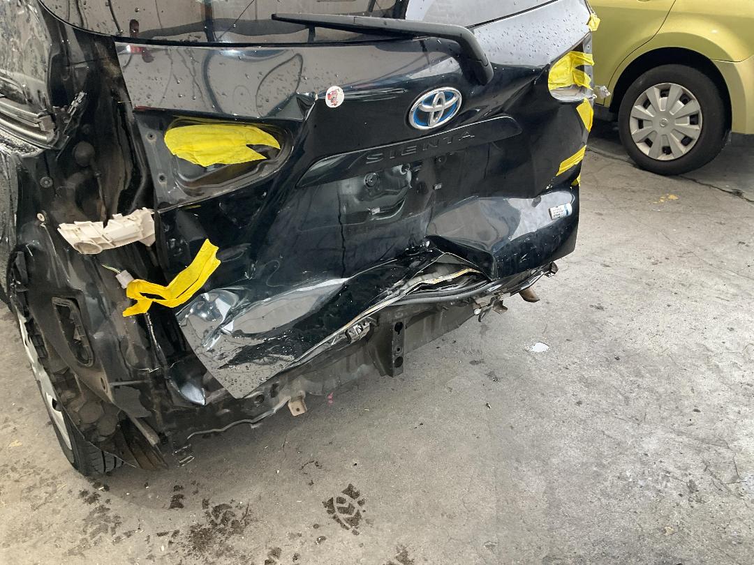 Photo '10' of Toyota Sienta Photo '10' of Toyota Sienta