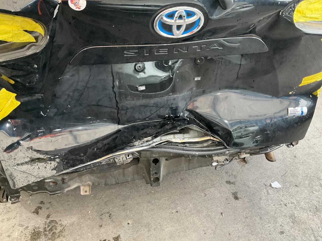 Photo '12' of Toyota Sienta Photo '12' of Toyota Sienta