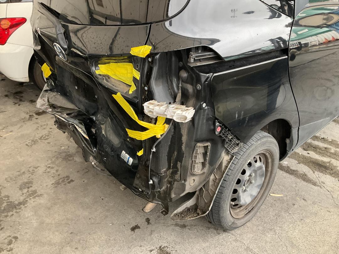 Photo '13' of Toyota Sienta Photo '13' of Toyota Sienta