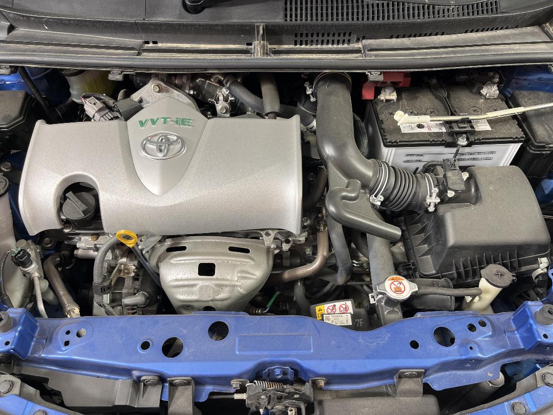 Photo '13' of Toyota Sienta Photo '13' of Toyota Sienta