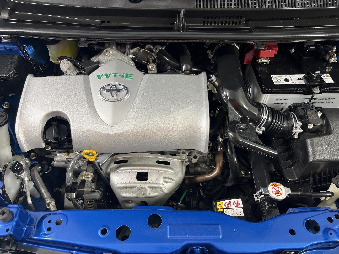 Photo '13' of Toyota Sienta Photo '13' of Toyota Sienta