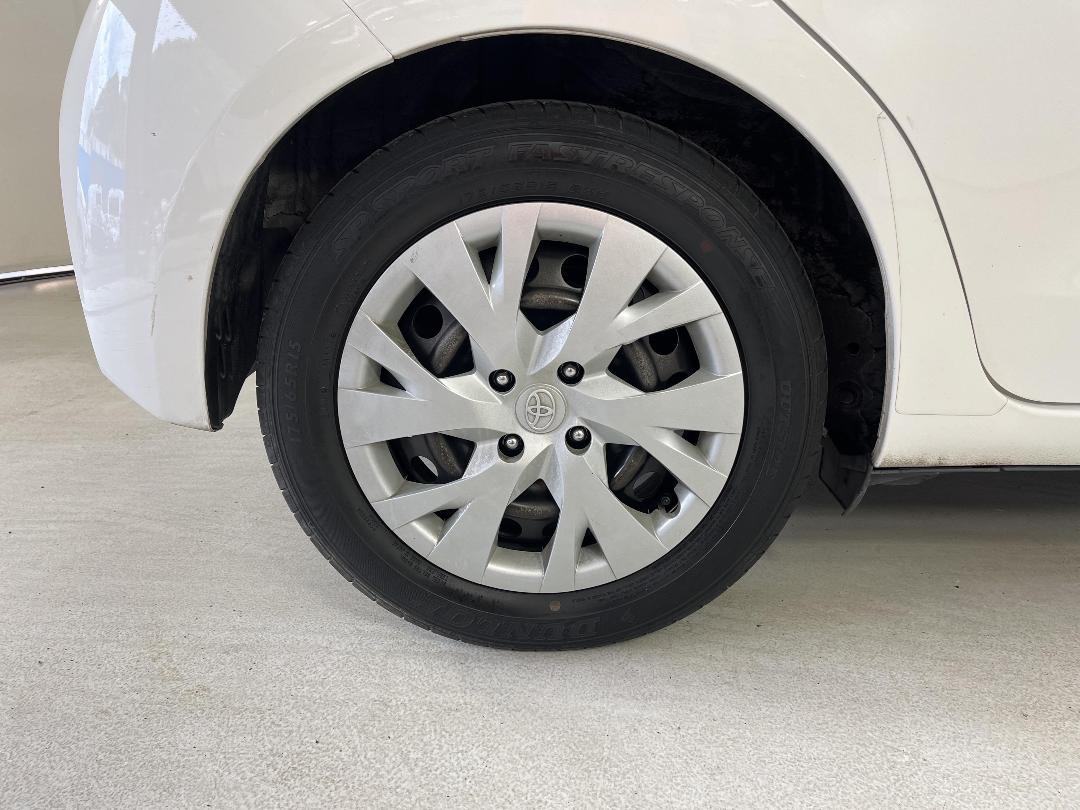 Photo '12' of Toyota Yaris Photo '12' of Toyota Yaris