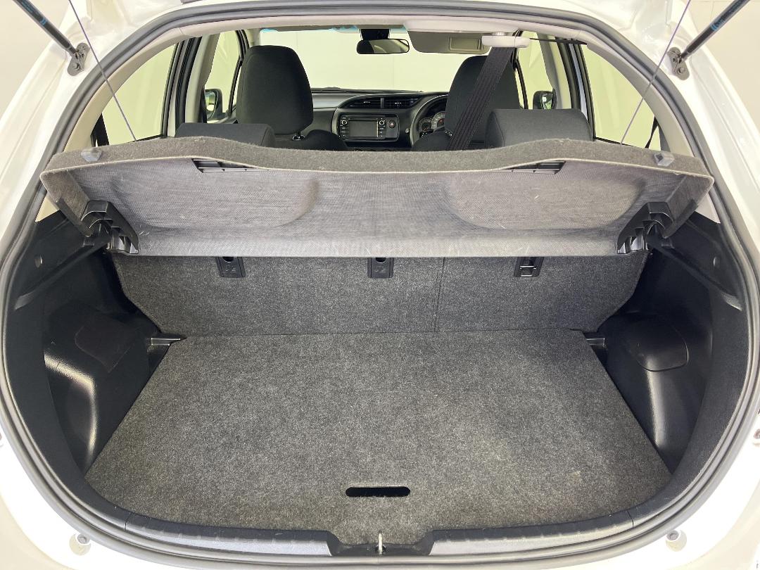 Photo '14' of Toyota Yaris Photo '14' of Toyota Yaris