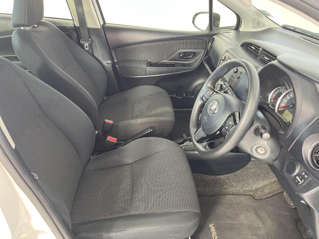 Photo '16' of Toyota Yaris Photo '16' of Toyota Yaris