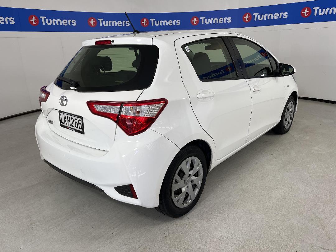 Photo '7' of Toyota Yaris