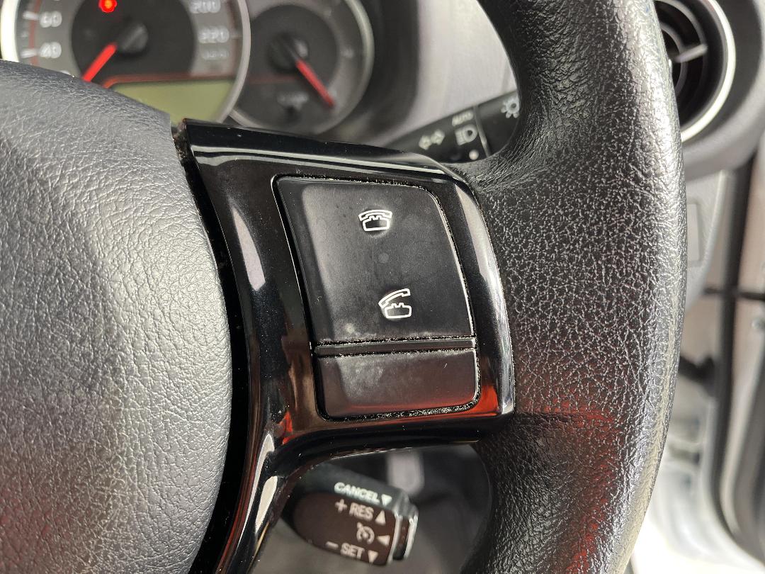 Photo '25' of Toyota Yaris