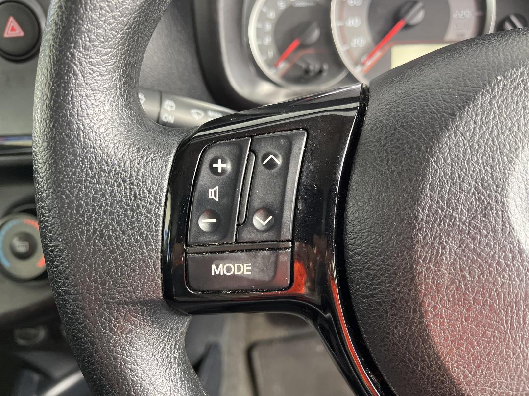 Photo '24' of Toyota Yaris