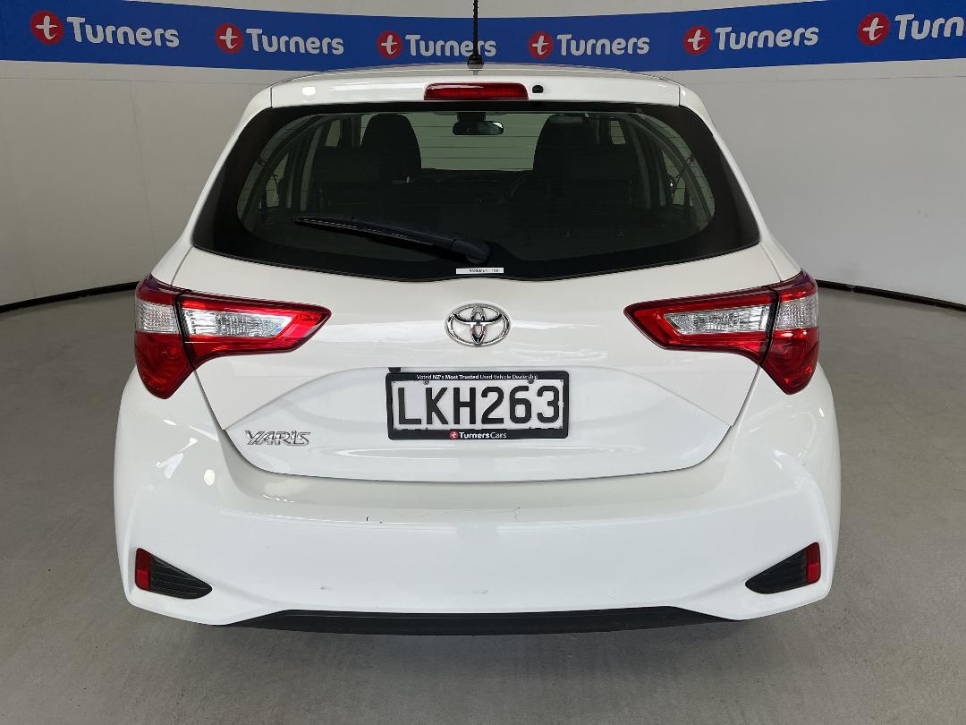 Photo '6' of Toyota Yaris Photo '6' of Toyota Yaris