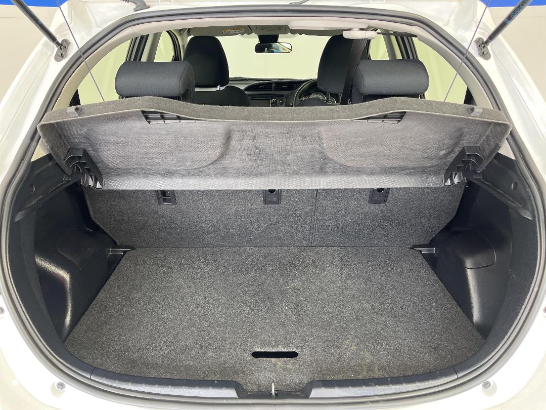 Photo '14' of Toyota Yaris Photo '14' of Toyota Yaris