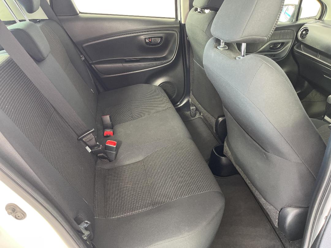 Photo '20' of Toyota Yaris Photo '20' of Toyota Yaris