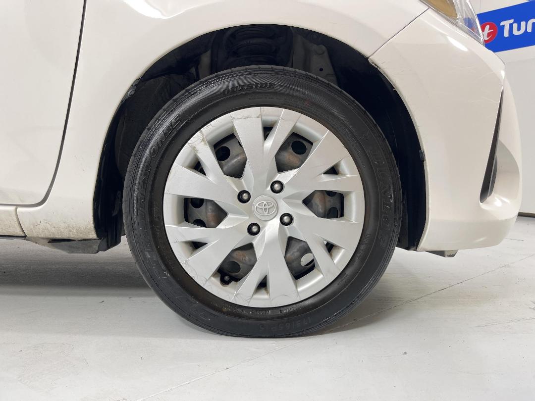 Photo '9' of Toyota Yaris Photo '9' of Toyota Yaris