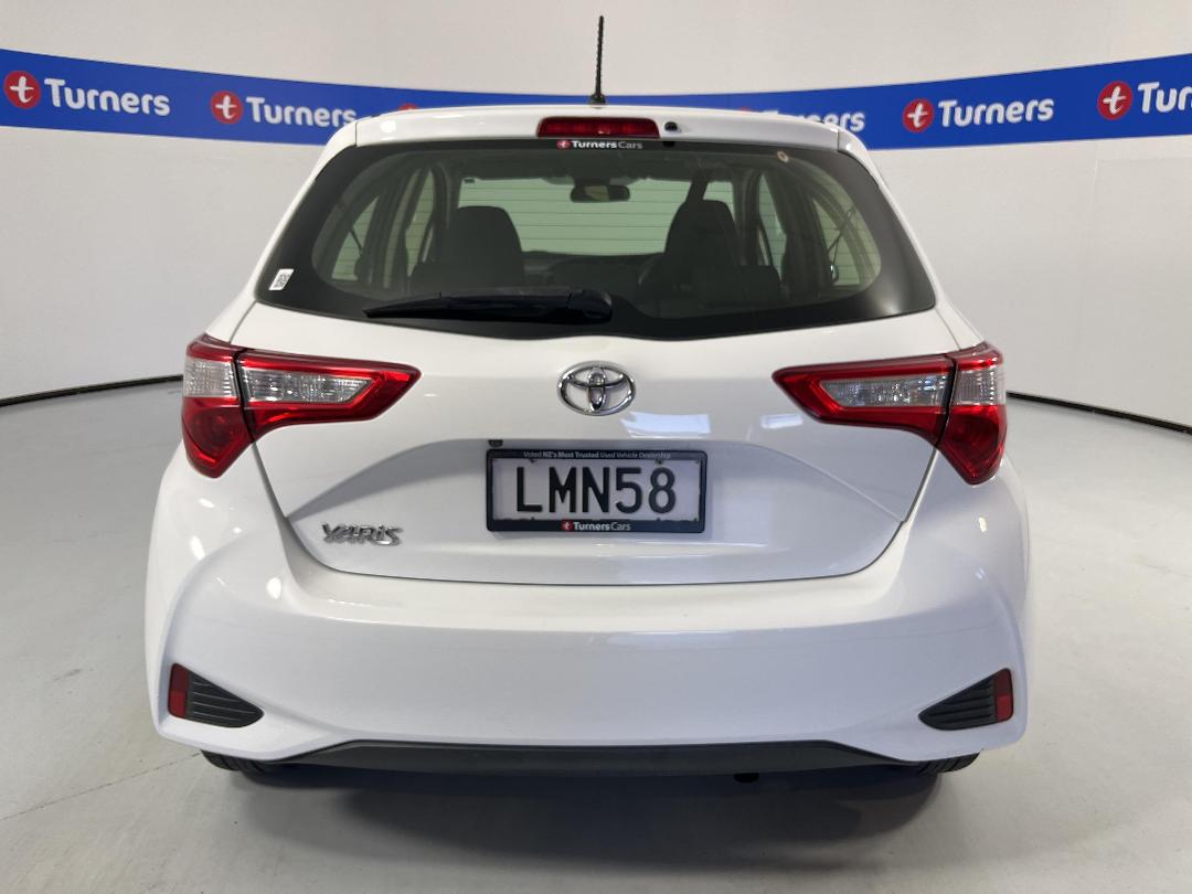 Photo '6' of Toyota Yaris Photo '6' of Toyota Yaris