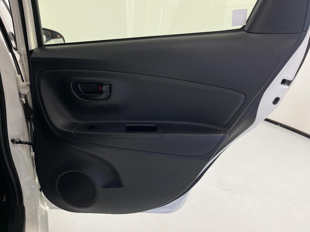 Photo '19' of Toyota Yaris Photo '19' of Toyota Yaris