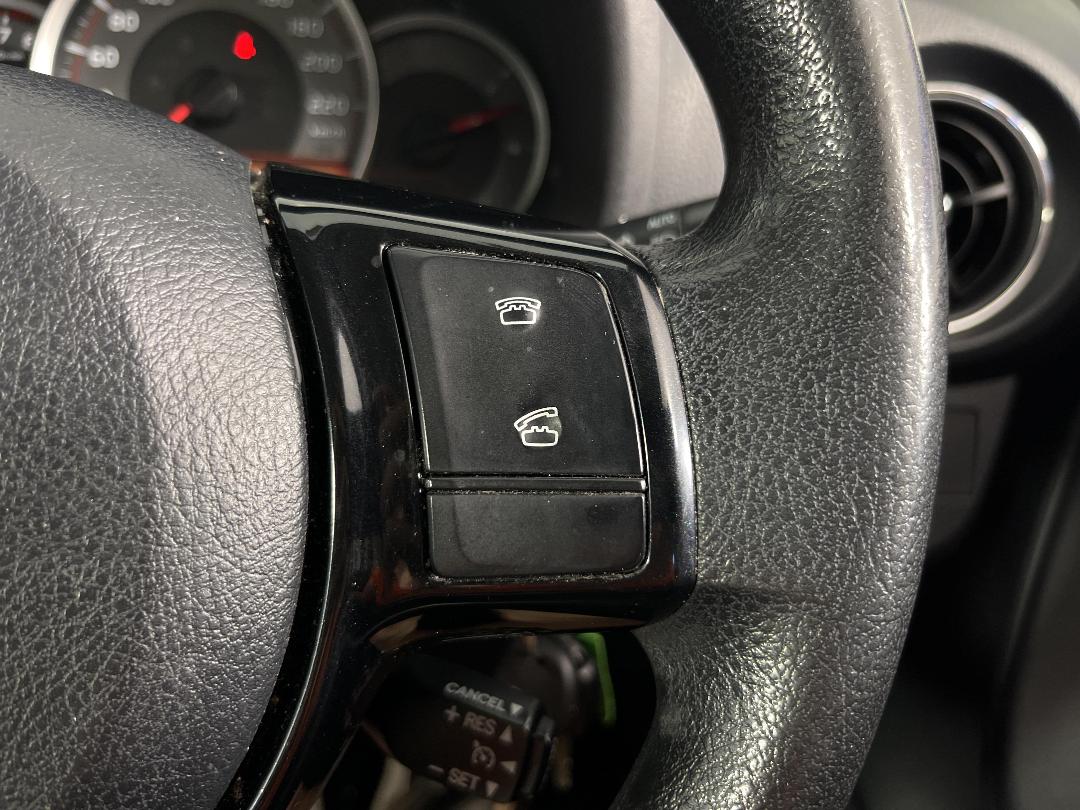 Photo '23' of Toyota Yaris Photo '23' of Toyota Yaris