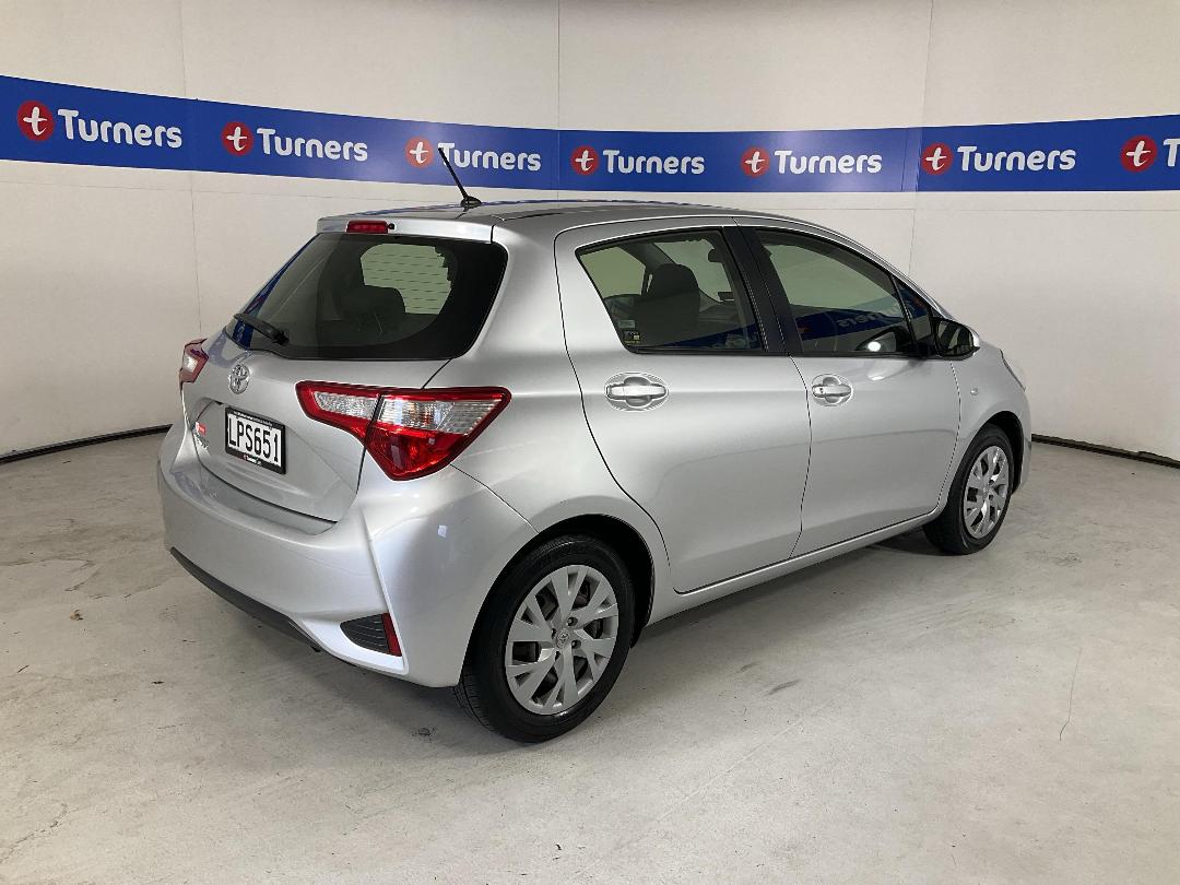 Photo '7' of Toyota Yaris