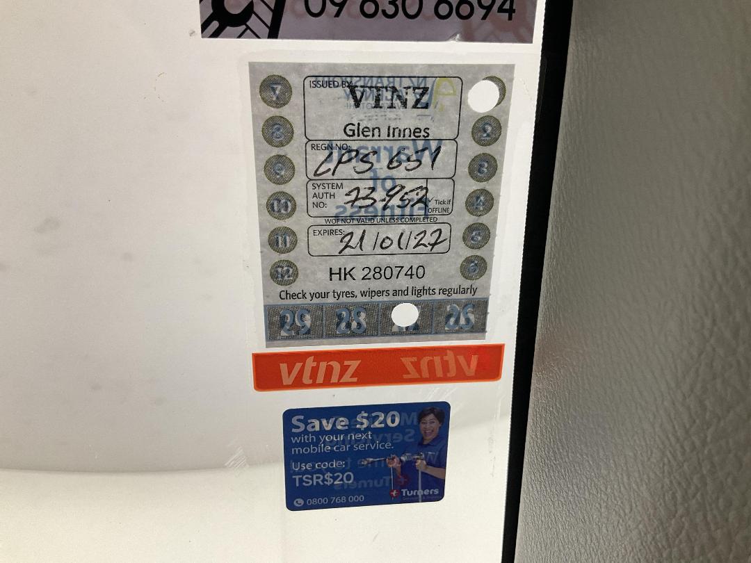 Photo '23' of Toyota Yaris