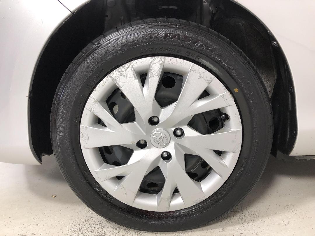 Photo '10' of Toyota Yaris