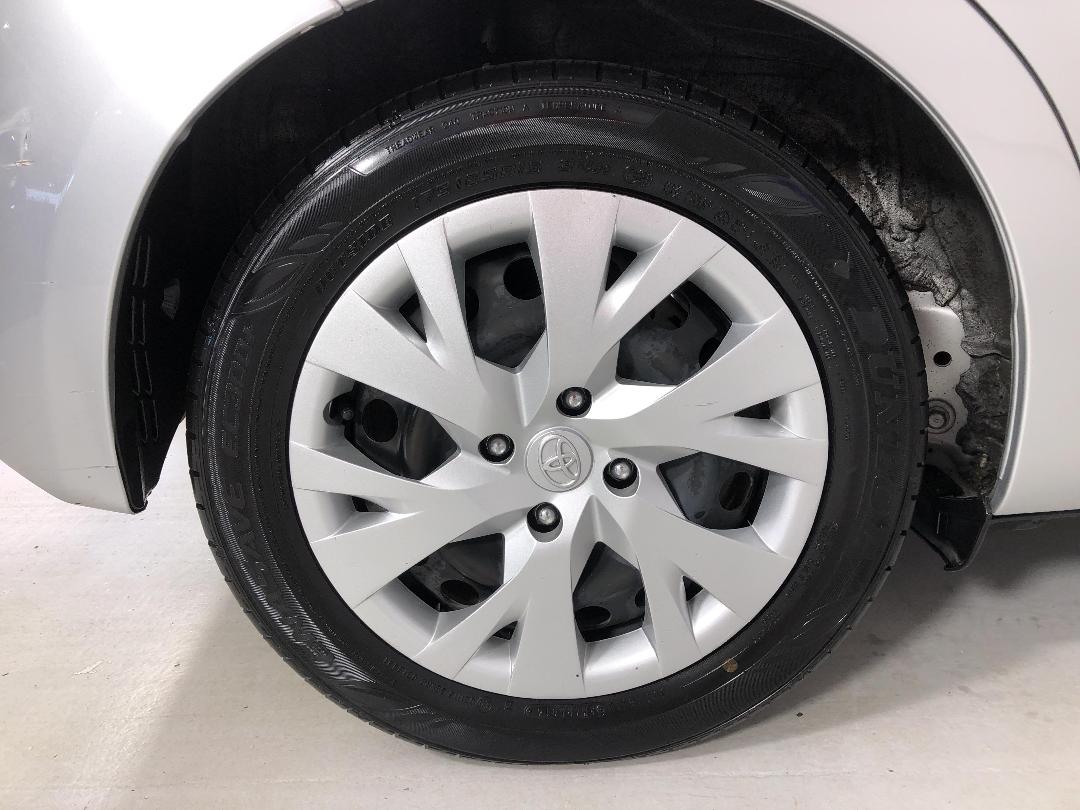 Photo '12' of Toyota Yaris