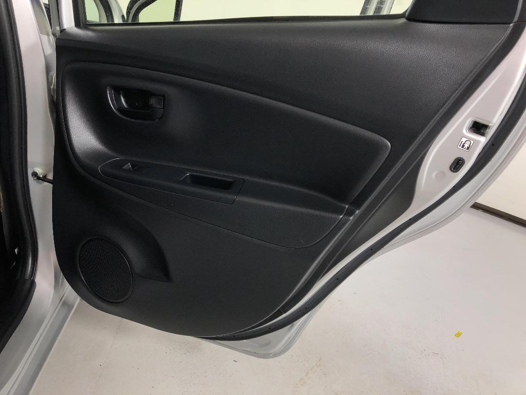 Photo '19' of Toyota Yaris