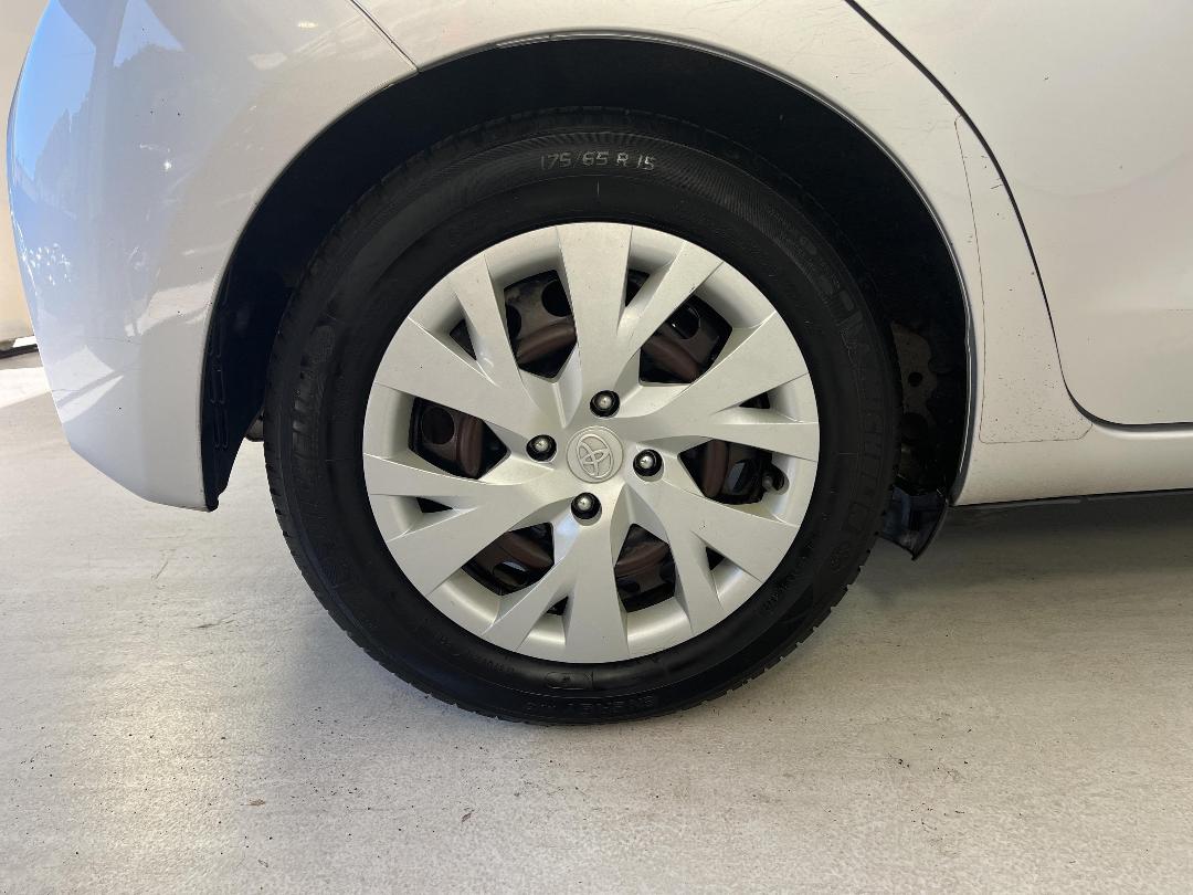 Photo '12' of Toyota Yaris Photo '12' of Toyota Yaris