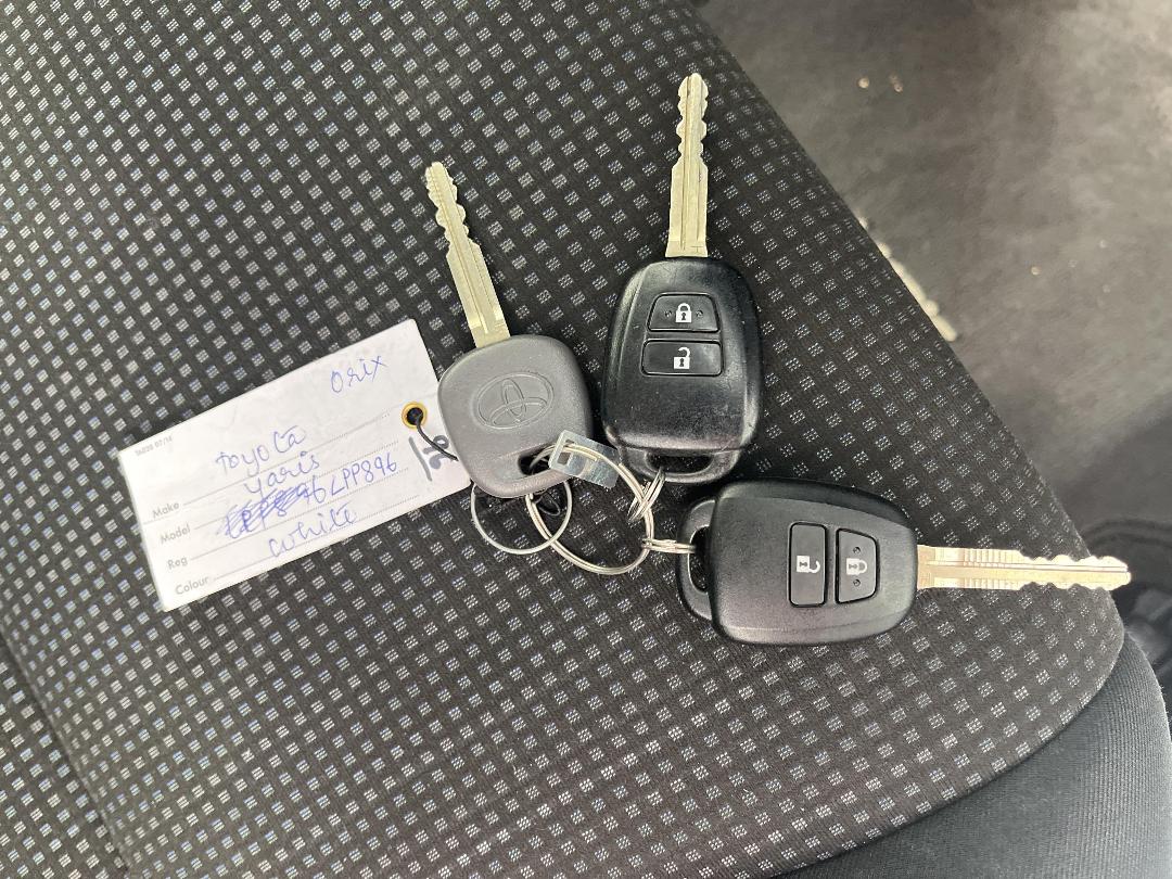 Photo '22' of Toyota Yaris Photo '22' of Toyota Yaris