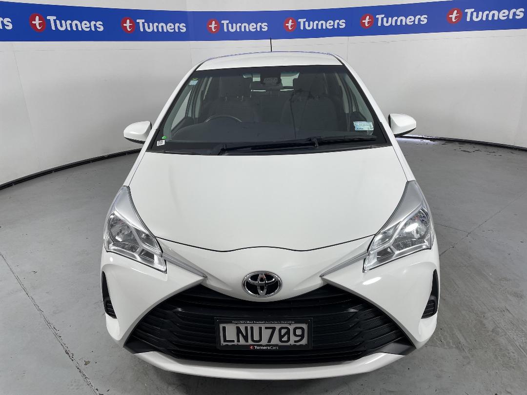 Photo '2' of Toyota Yaris