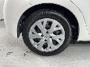 Thumbnail '12' of Toyota Yaris