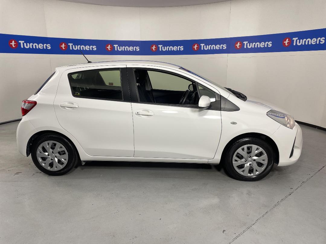 Photo '25' of Toyota Yaris