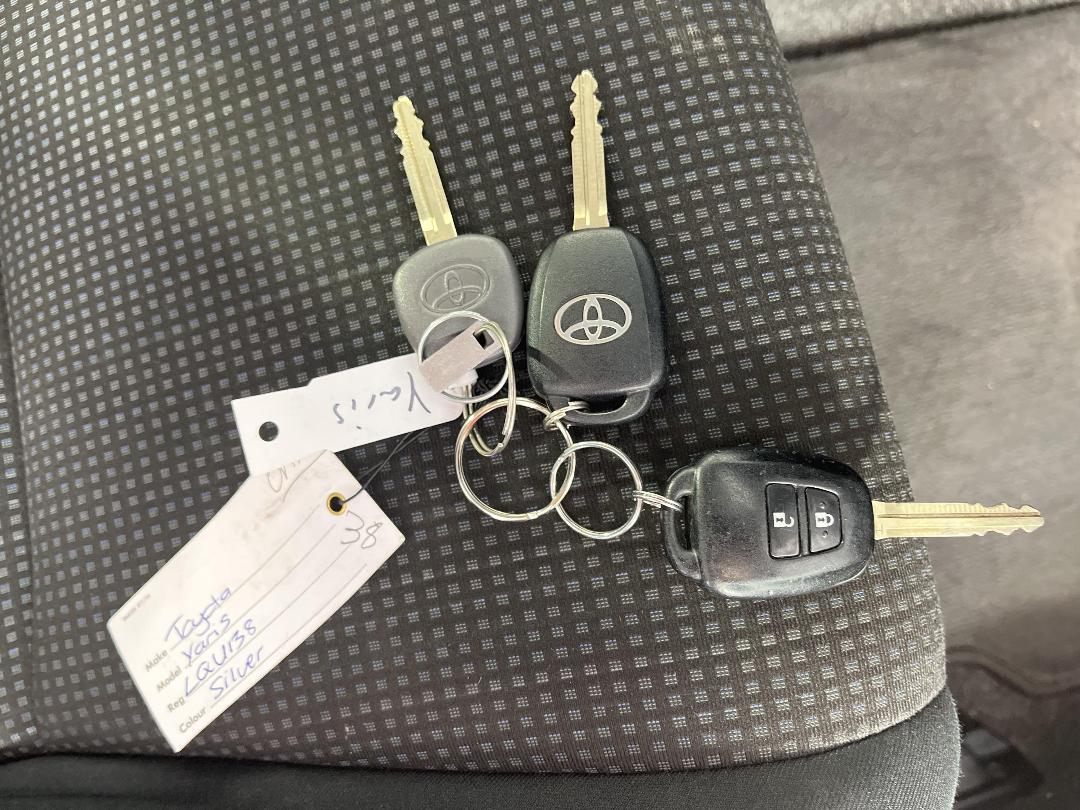 Photo '22' of Toyota Yaris