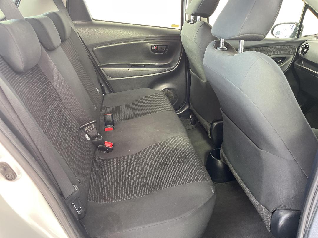 Photo '20' of Toyota Yaris