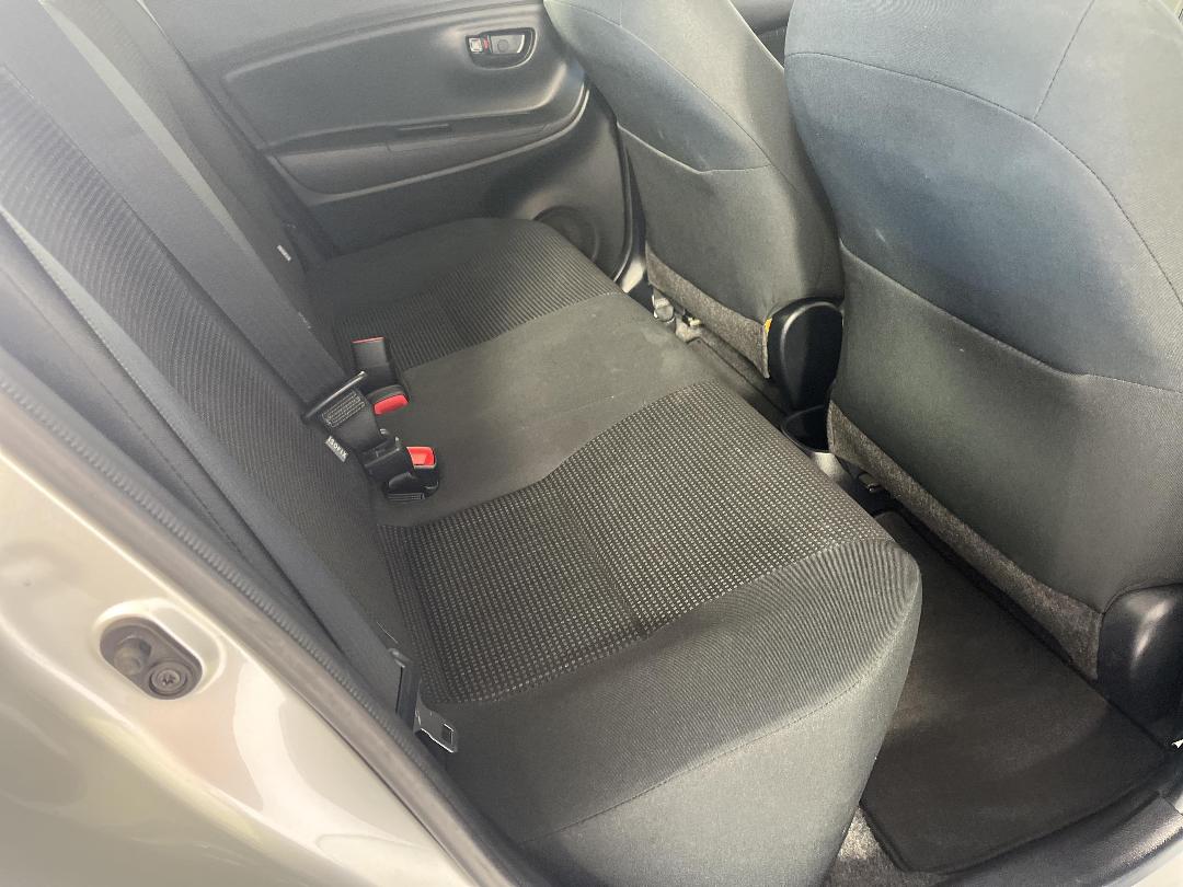 Photo '20' of Toyota Yaris