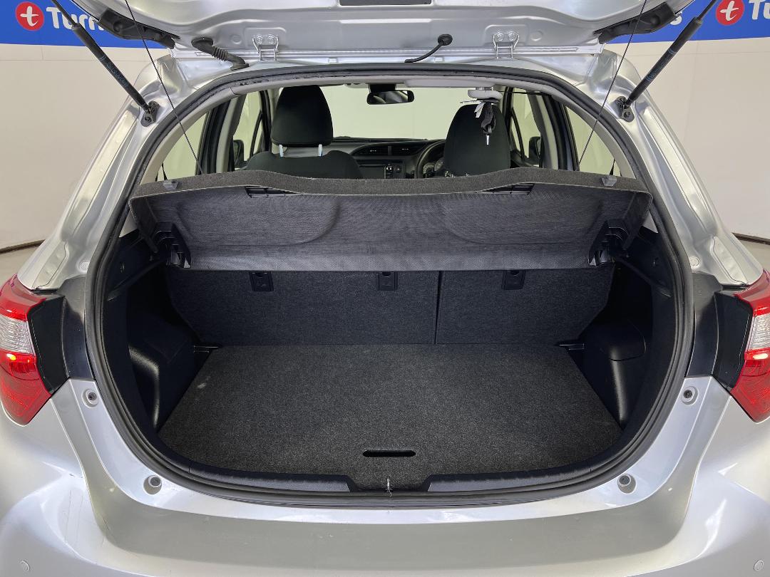 Photo '14' of Toyota Yaris Photo '14' of Toyota Yaris