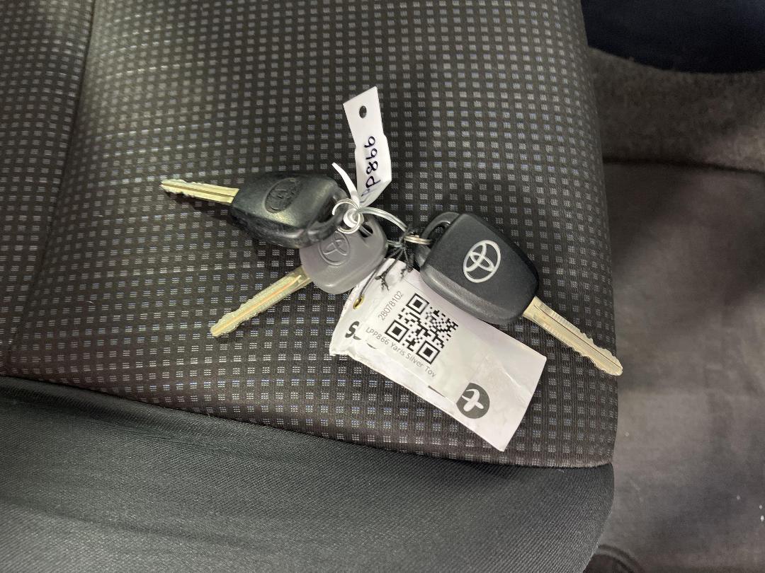 Photo '22' of Toyota Yaris Photo '22' of Toyota Yaris