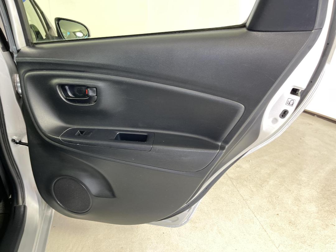 Photo '19' of Toyota Yaris Photo '19' of Toyota Yaris