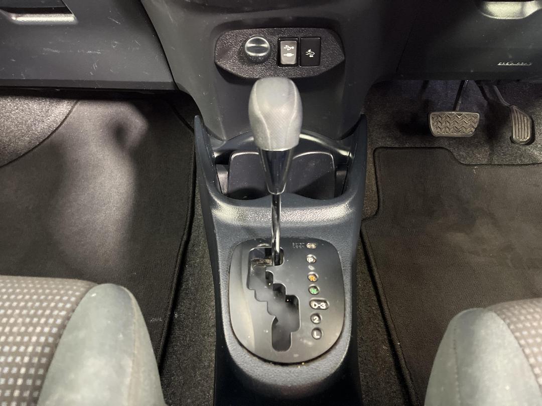 Photo '18' of Toyota Yaris Photo '18' of Toyota Yaris