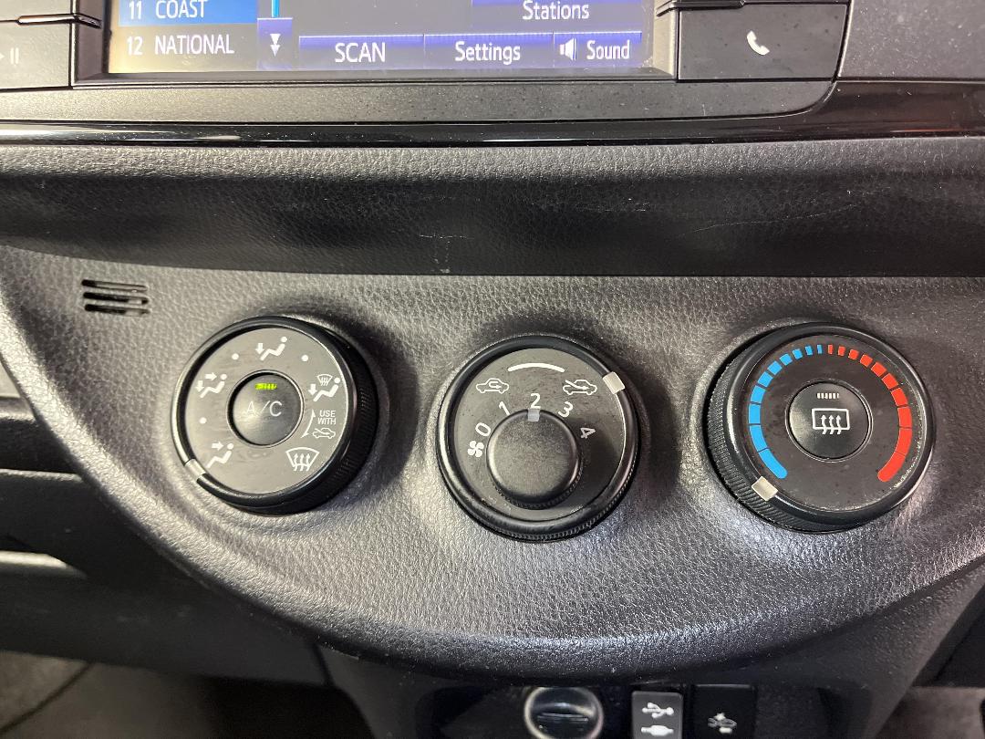 Photo '31' of Toyota Yaris Photo '31' of Toyota Yaris