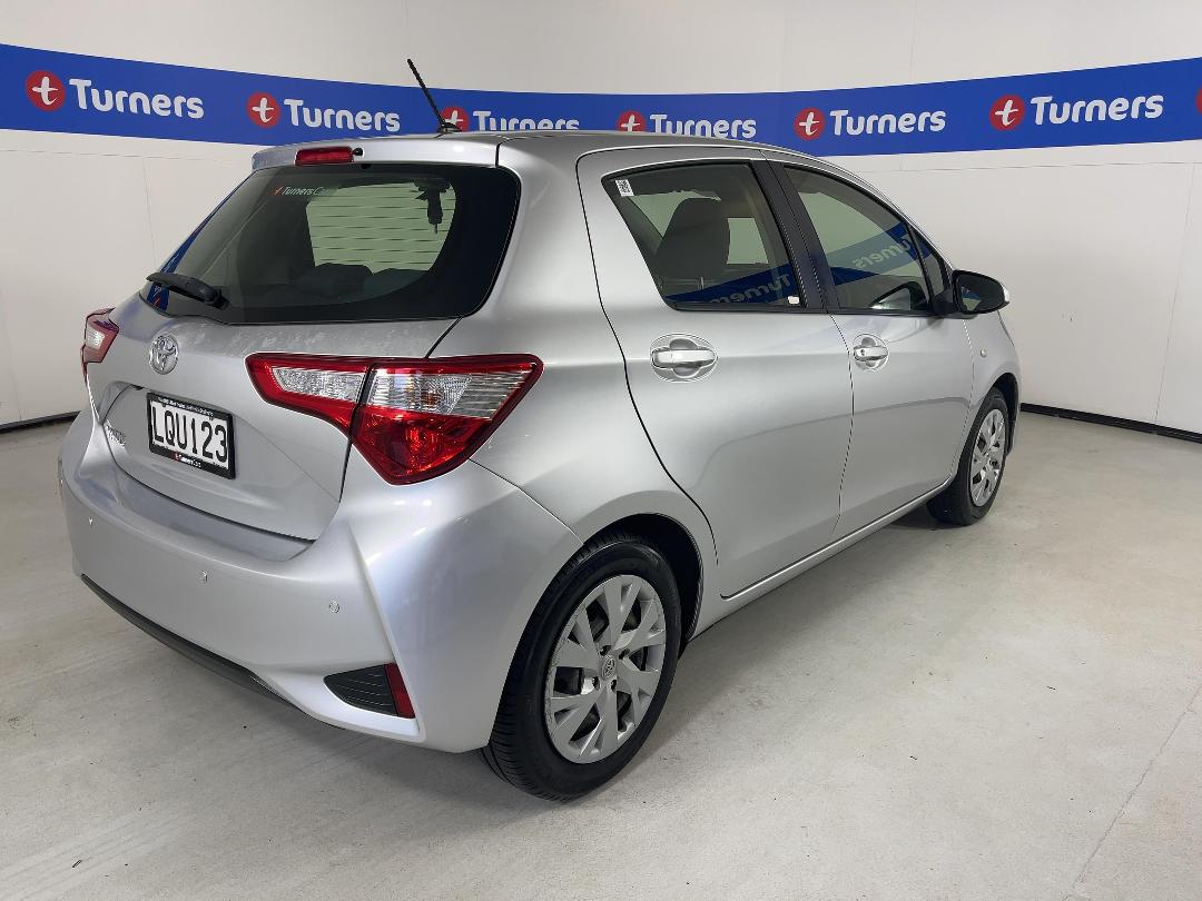 Photo '7' of Toyota Yaris