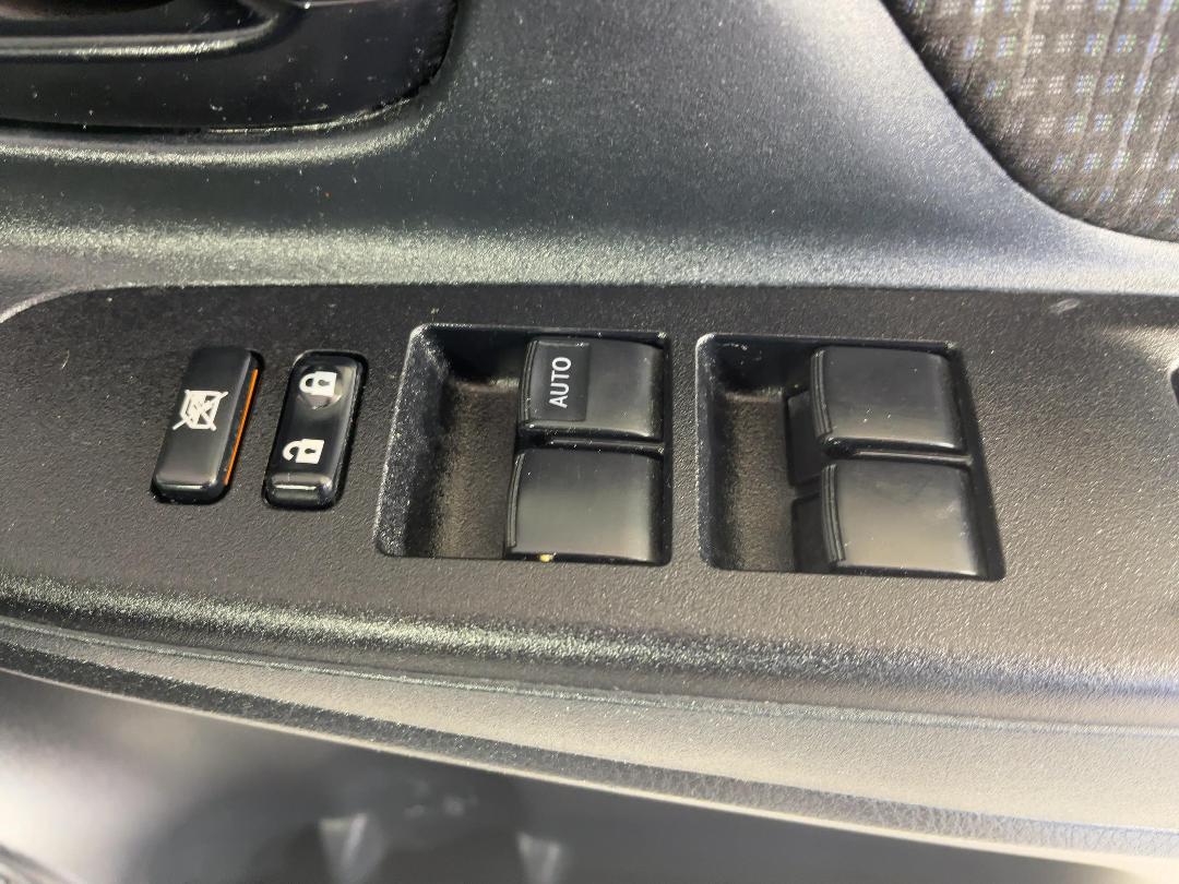 Photo '23' of Toyota Yaris