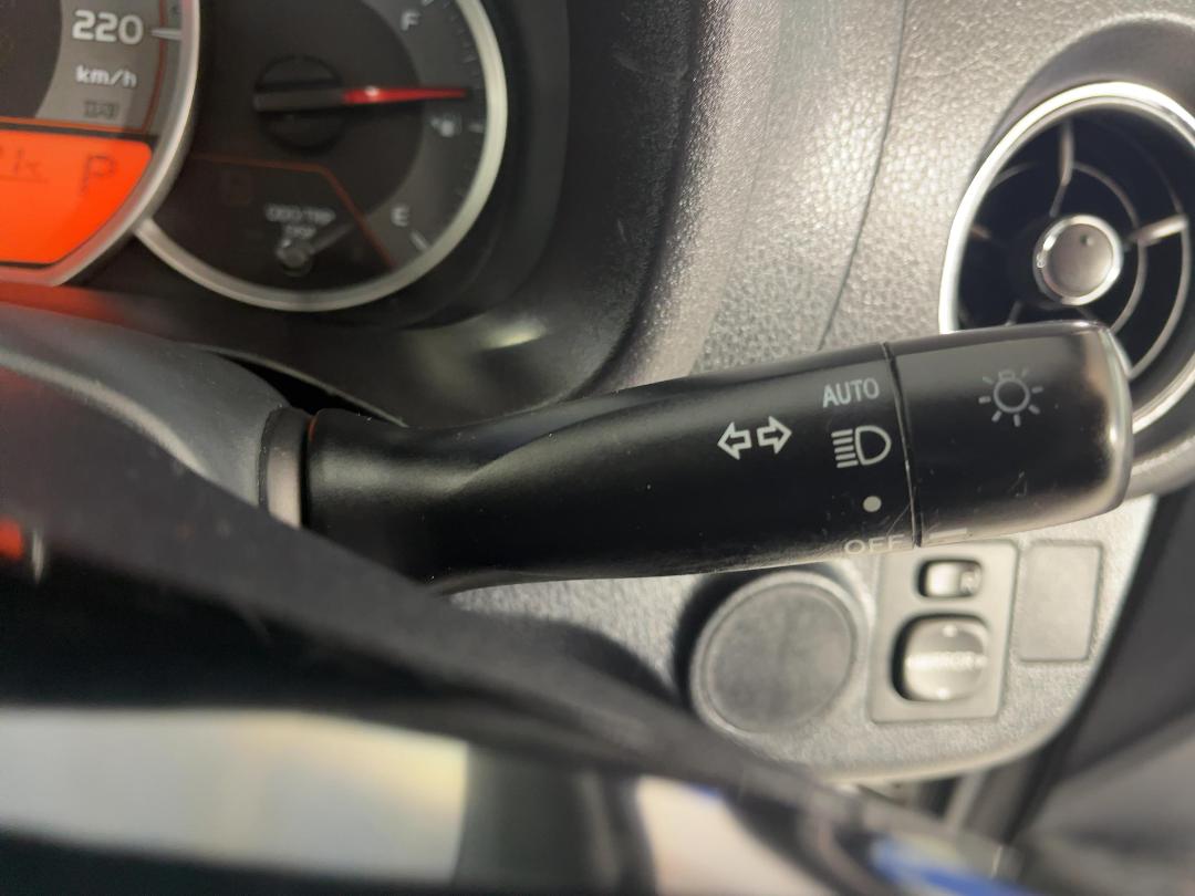 Photo '25' of Toyota Yaris