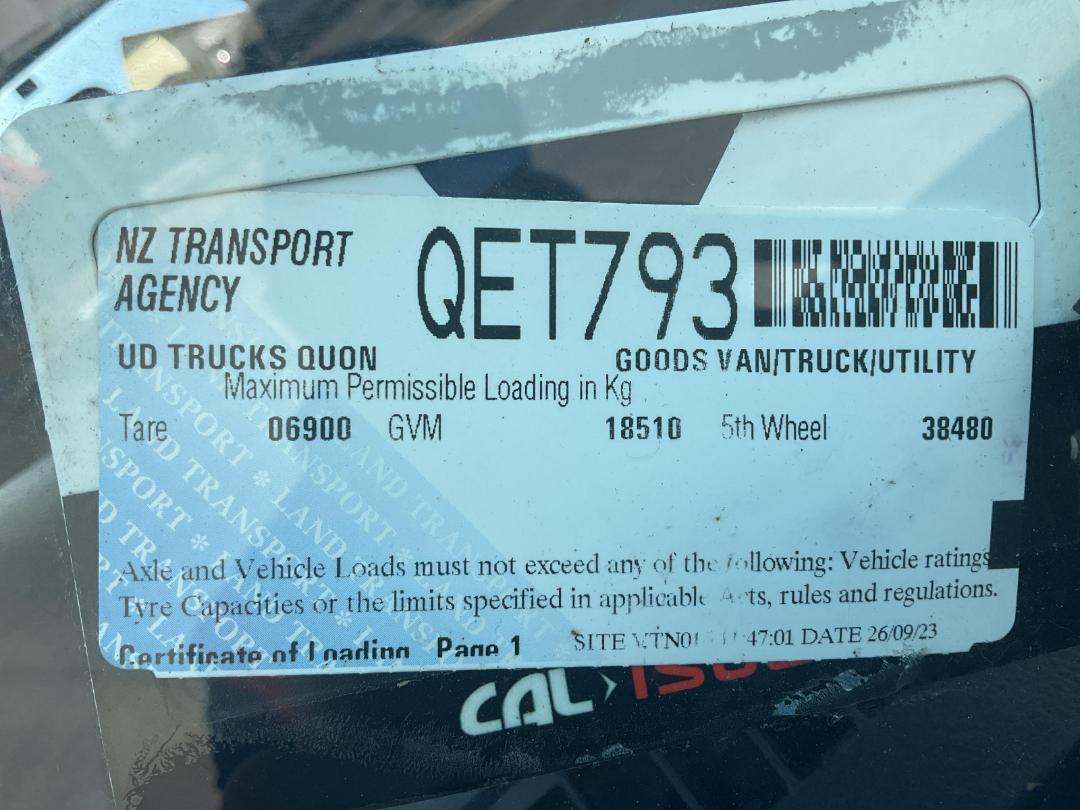 Photo '43' of UD Trucks QUON GKSXDA TRACTOR UNIT Tractor Unit