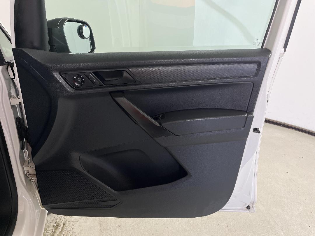 Photo '15' of Volkswagen Caddy