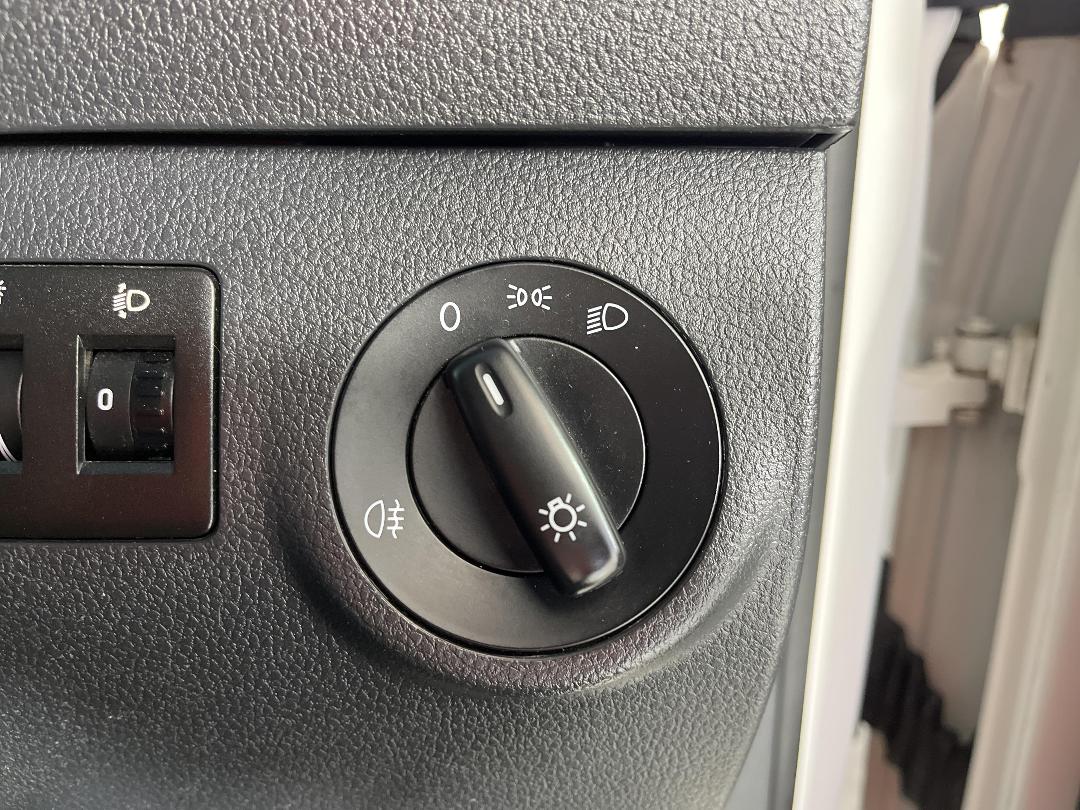 Photo '23' of Volkswagen Caddy