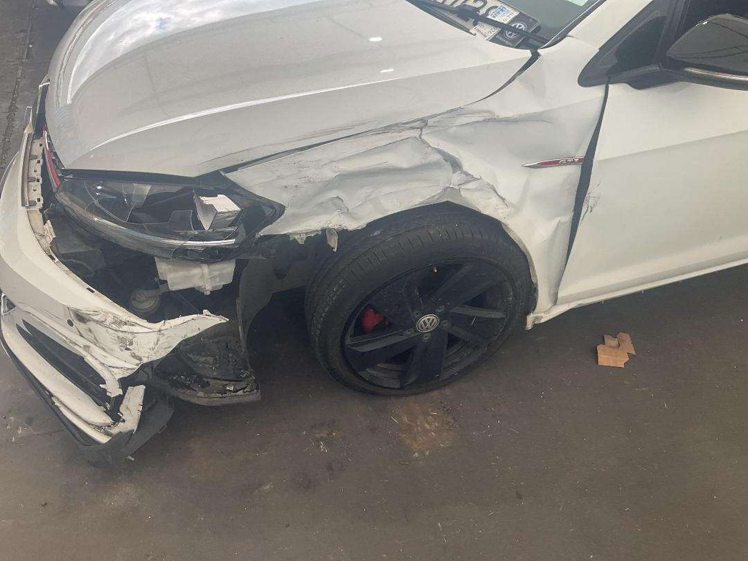 Photo '6' of Volkswagen Golf GTI 169KW