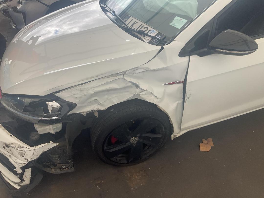 Photo '8' of Volkswagen Golf GTI 169KW