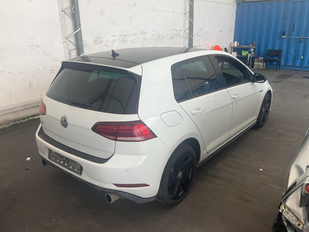 Photo '11' of Volkswagen Golf GTI 169KW