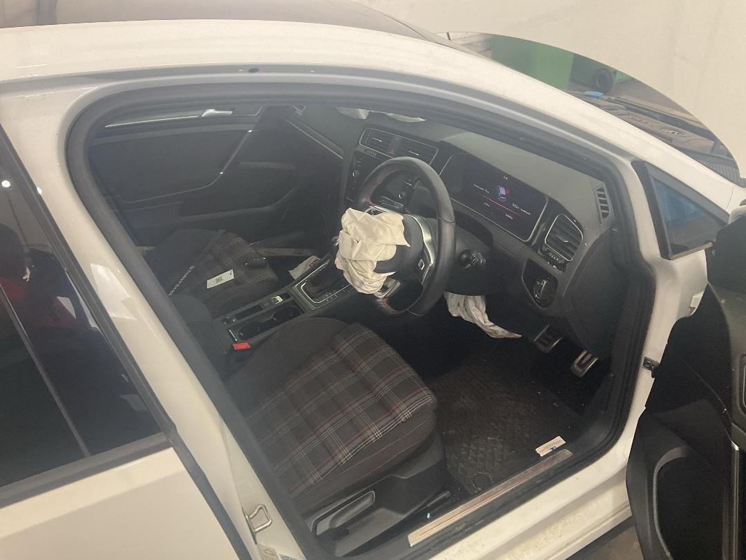 Photo '16' of Volkswagen Golf GTI 169KW