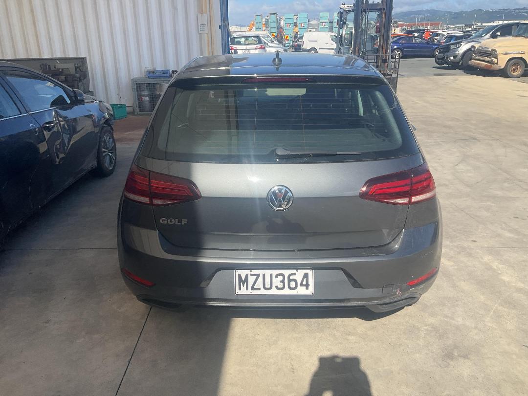 Photo '4' of Volkswagen Golf Photo '4' of Volkswagen Golf